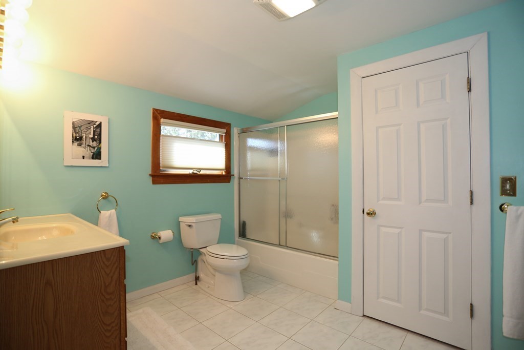 19 Barrett Street Needham, MA 02492 - Photo 16 of 26 Gallery Image 16