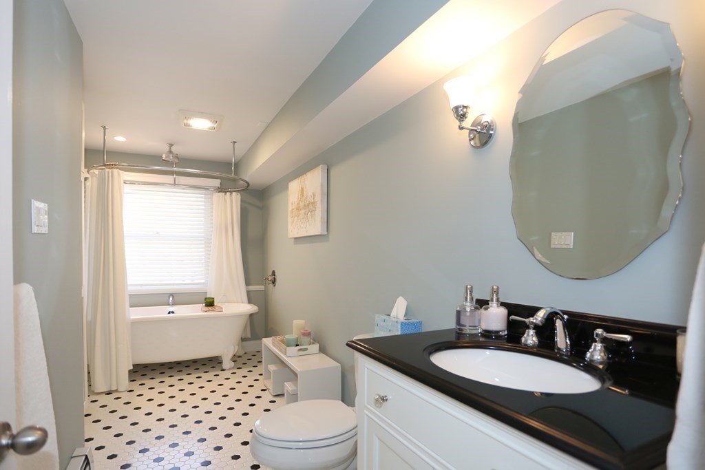 19 Barrett Street Needham, MA 02492 - Photo 10 of 26 Gallery Image 10