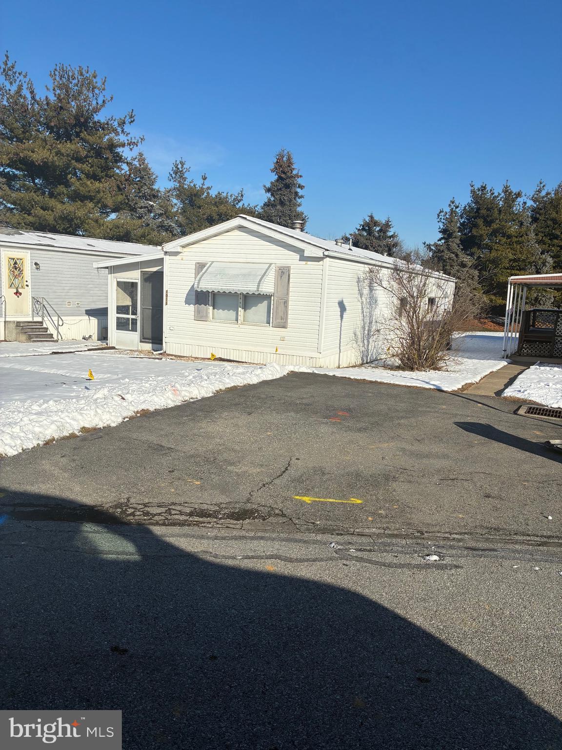 1011 Yarrow Avenue Reading, PA 19605 - Photo 2 of 8 Exterior Side