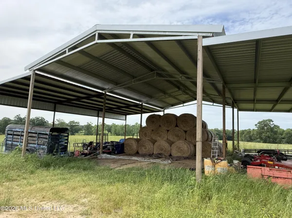 $495,000 | 813 Holmesville Road, Jayess, MS 39641