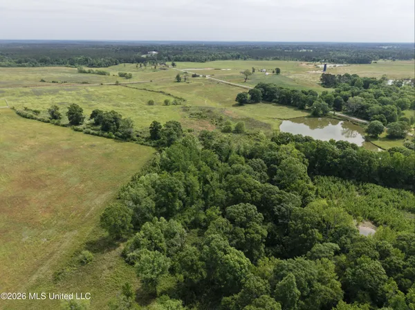 $495,000 | 813 Holmesville Road, Jayess, MS 39641