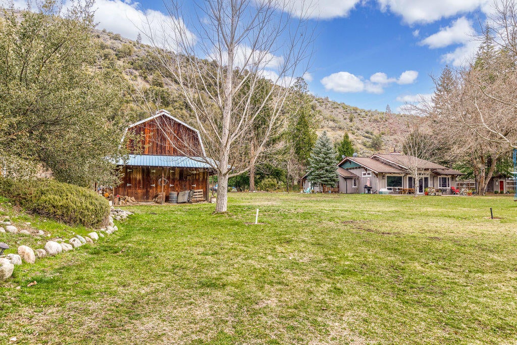 3828 Upper Applegate Road Jacksonville, OR 97530 - Photo 56 of 69 UA(11)