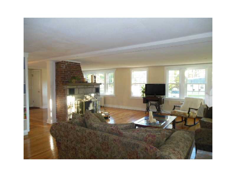 23 Lanphere Road Westerly, RI 02891 - Photo 8 of 23 Living Room.