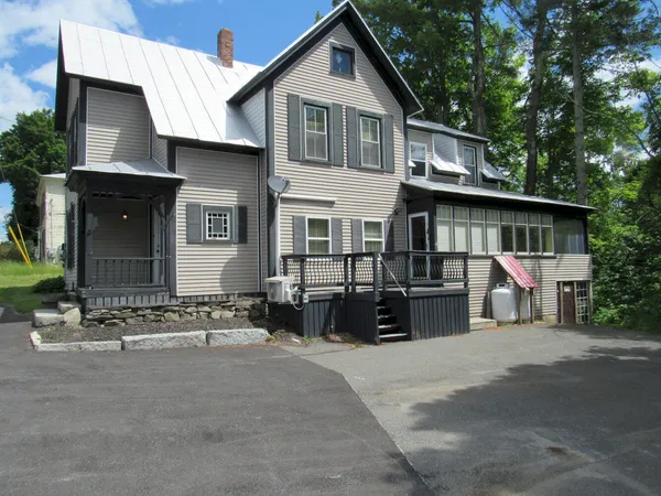 $160,000 | 17 North Main Street, Solon, ME 04979