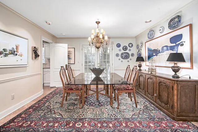 $965,000 | 5 Wyndham Close, White Plains, NY 10605