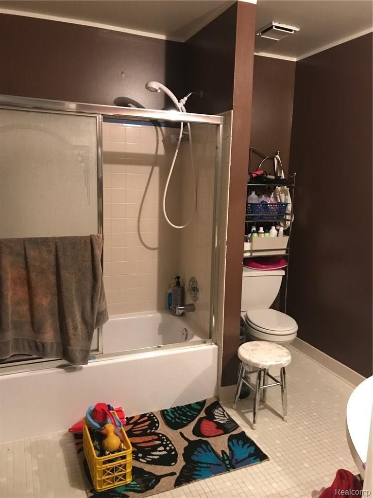 24491 Woodbridge Road Warren, MI 48091 - Photo 9 of 14 WOODBRIDGE9.JPG