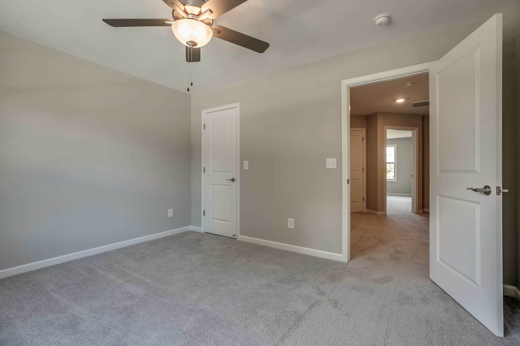 248 Doak Road Manchester, TN 37355 - Photo 20 of 23 a view of an empty room and chandelier fan