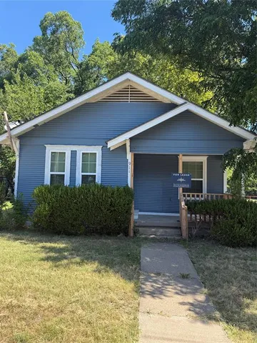 $1,695 | 911 Anthony Street, McKinney, TX 75069