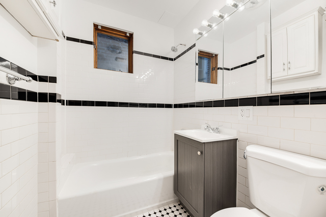 1626 North Honore Street, Unit 1 Chicago, IL 60622 - Photo 11 of 12