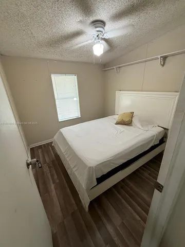 $144,900 | 909 Southwest 131st Way, Davie, FL 33325