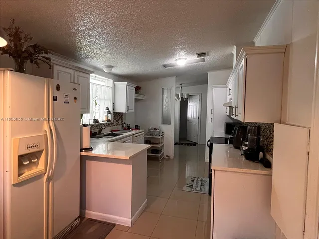 $144,900 | 909 Southwest 131st Way, Davie, FL 33325