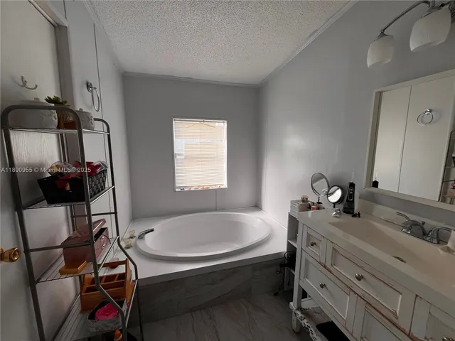 $144,900 | 909 Southwest 131st Way, Davie, FL 33325