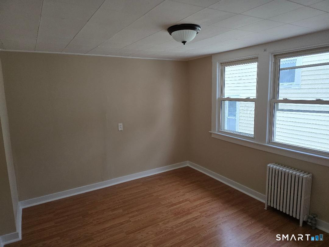 39 Lockhart Avenue Waterbury, CT 06705 - Photo 3 of 14