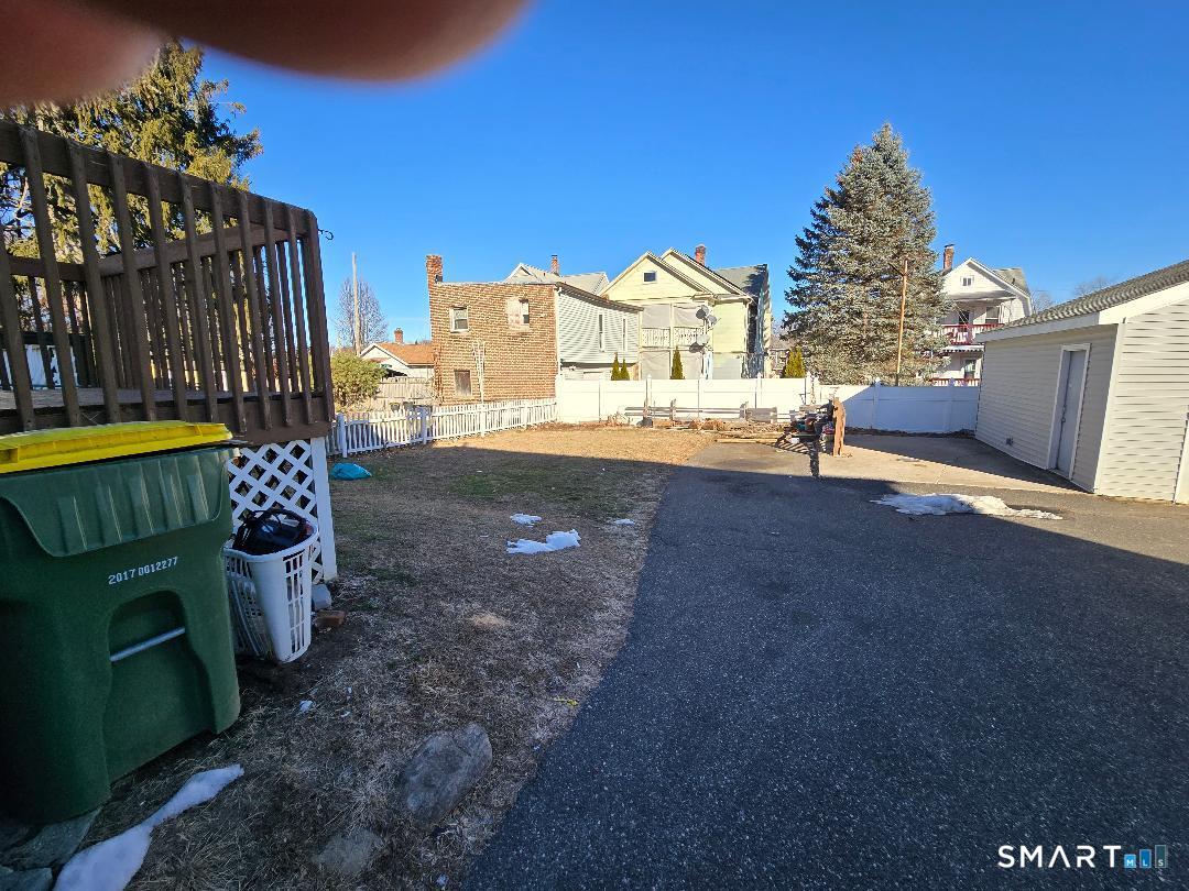 39 Lockhart Avenue Waterbury, CT 06705 - Photo 9 of 14