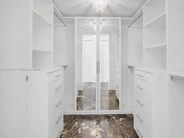 a view of entryway with outdoor