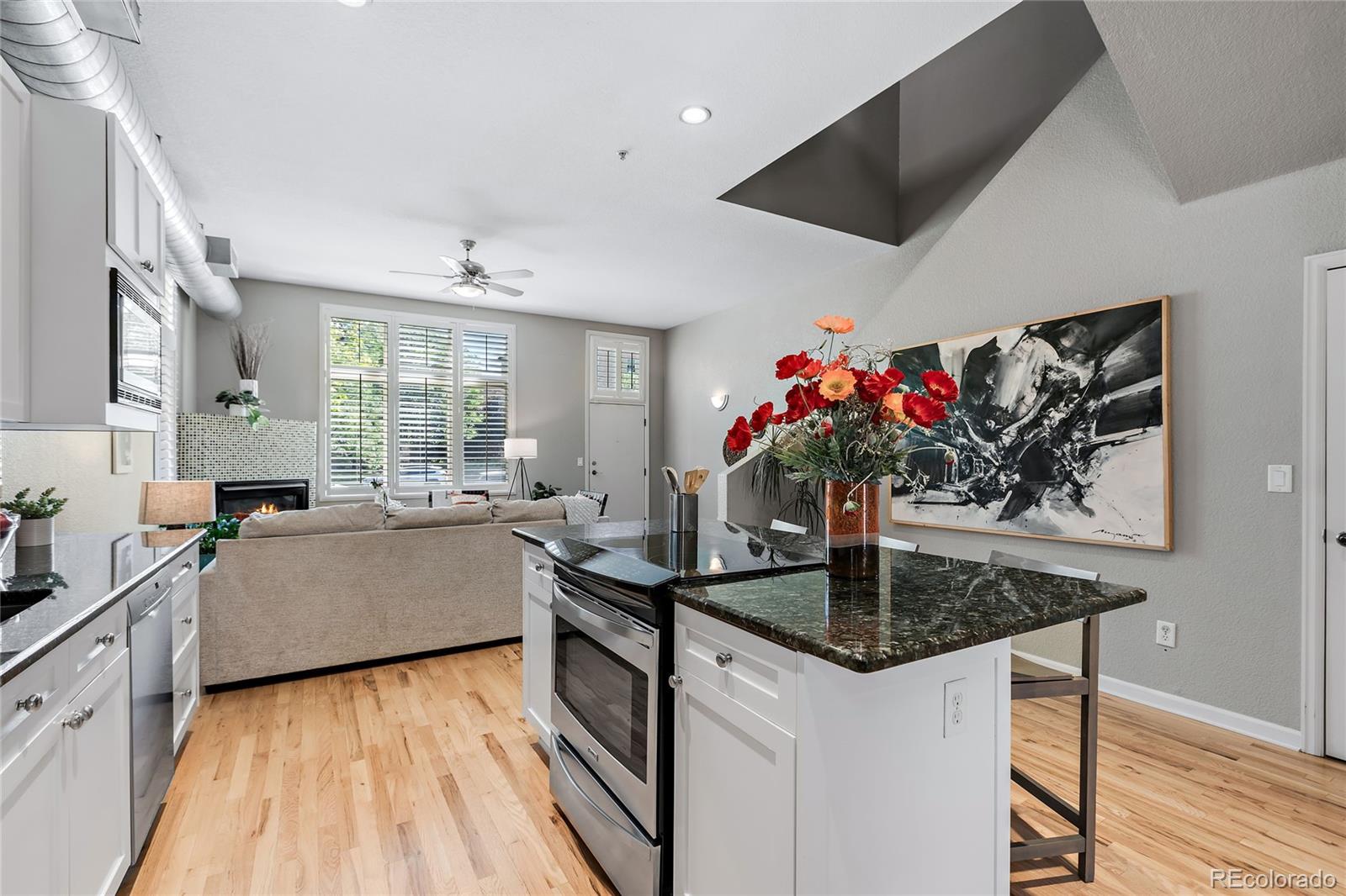 175 Rampart Way, Unit 901 Denver, CO 80230 - Photo 11 of 39 Gallery Image 11
