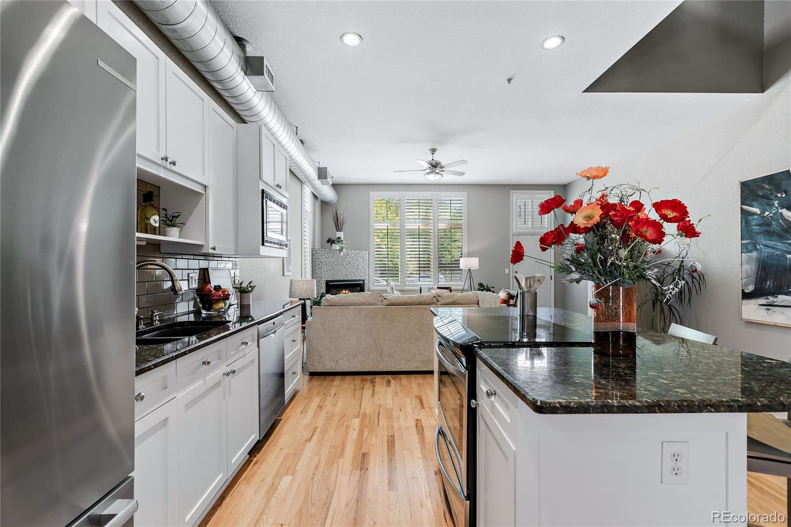 175 Rampart Way, Unit 901 Denver, CO 80230 - Photo 12 of 39 Gallery Image 12