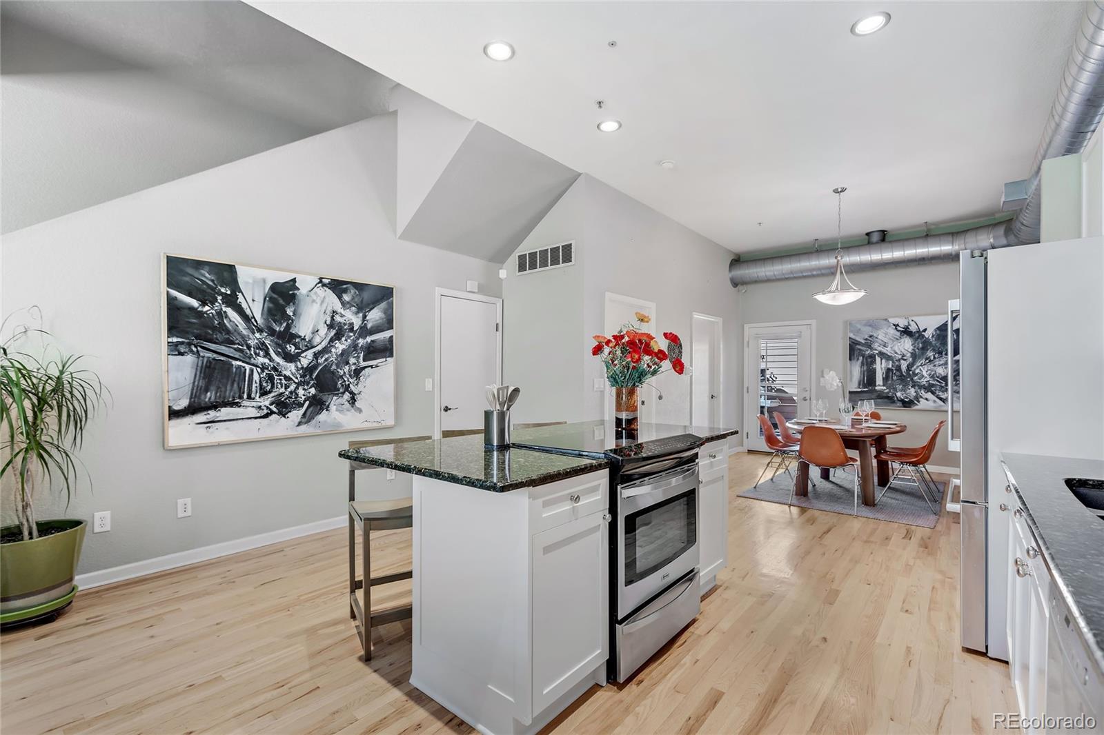 175 Rampart Way, Unit 901 Denver, CO 80230 - Photo 8 of 39 Gallery Image 8