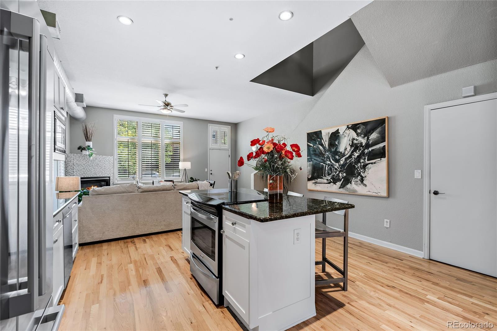 175 Rampart Way, Unit 901 Denver, CO 80230 - Photo 10 of 39 Gallery Image 10