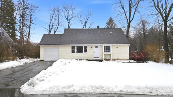 $675,000 | 785 Locksley Road, Yorktown Heights, NY 10598