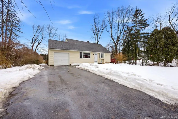 $675,000 | 785 Locksley Road, Yorktown Heights, NY 10598