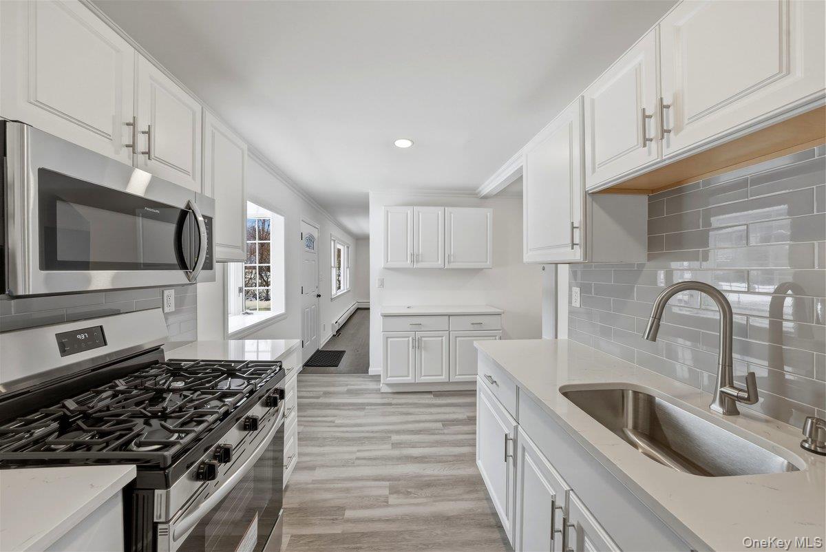 785 Locksley Road Yorktown Heights, NY 10598 - Photo 5 of 34