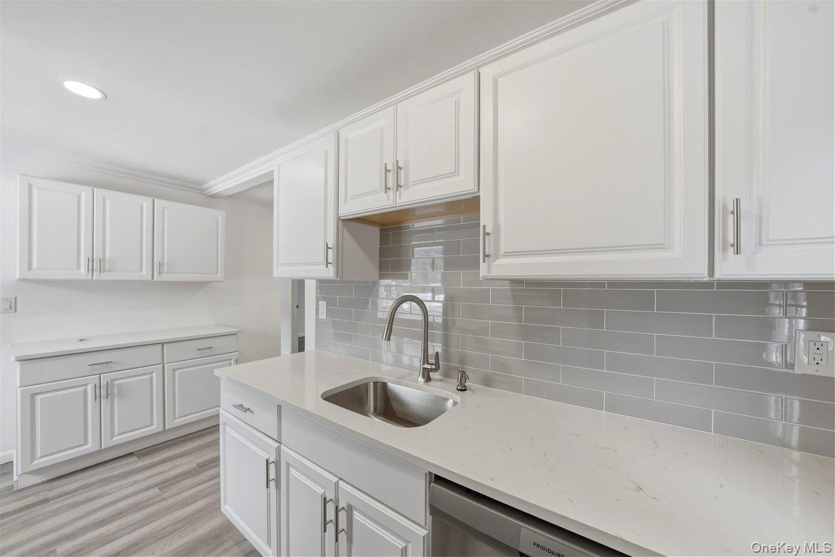 785 Locksley Road Yorktown Heights, NY 10598 - Photo 8 of 34