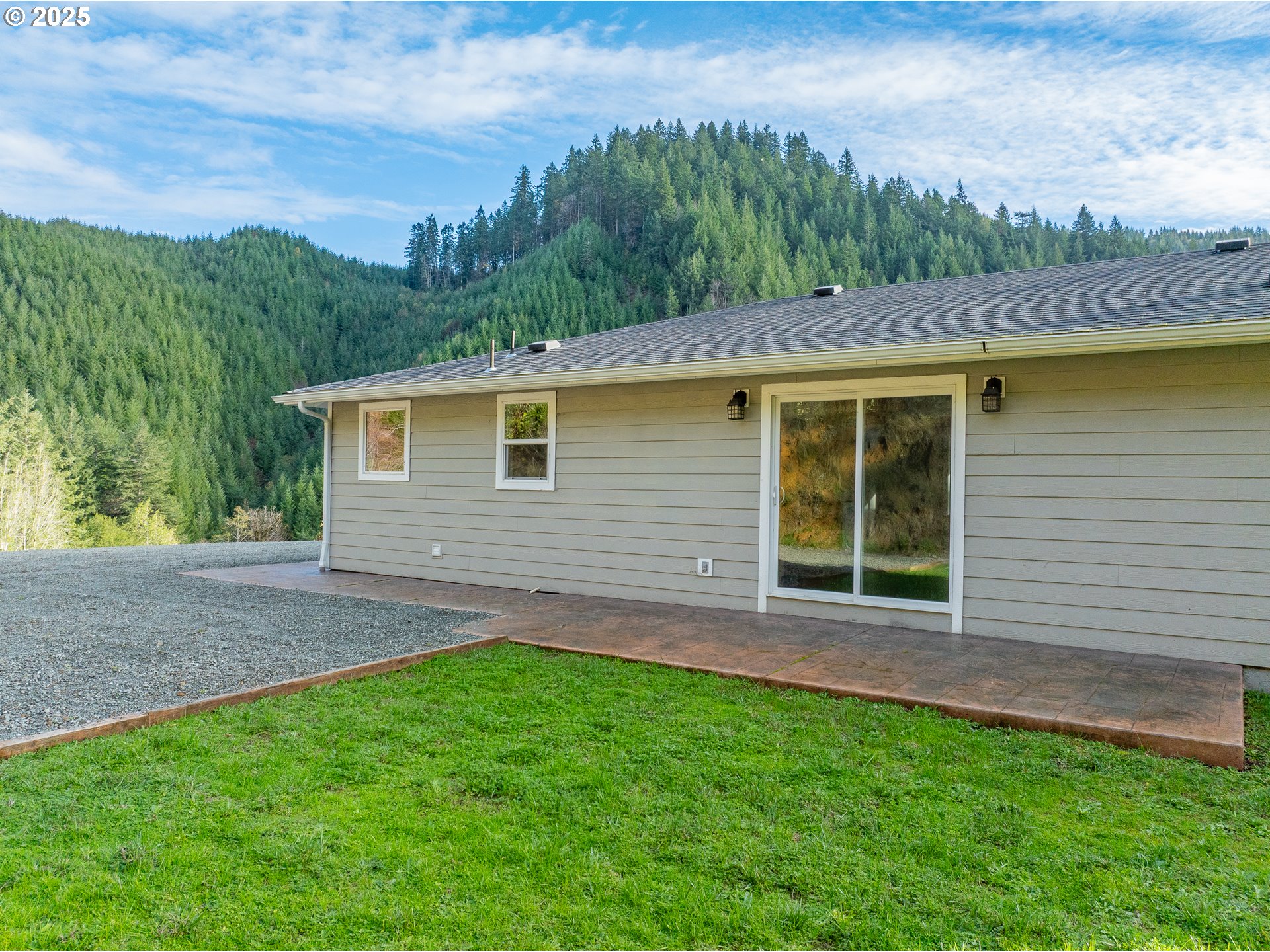 16855 Highway 42 Myrtle Point, OR 97458 - Photo 35 of 43