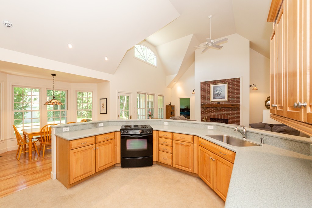 83 East Street Lexington, MA 02420 - Photo 5 of 22 Gallery Image 5