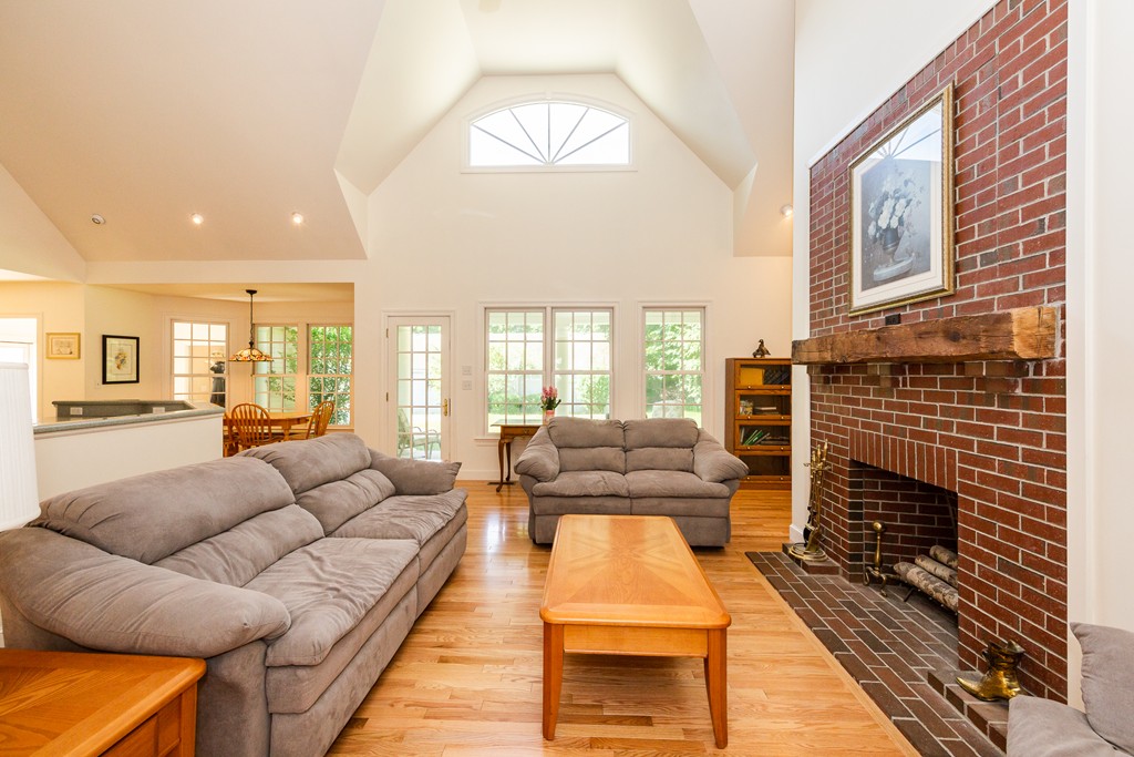 83 East Street Lexington, MA 02420 - Photo 8 of 22 Gallery Image 8