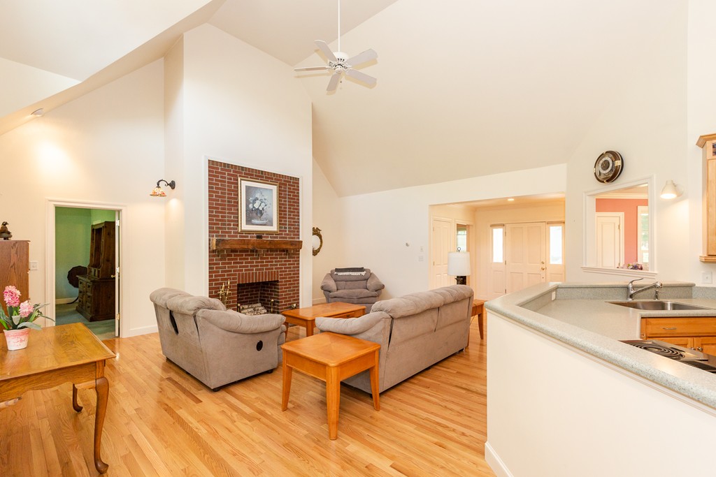 83 East Street Lexington, MA 02420 - Photo 9 of 22 Gallery Image 9