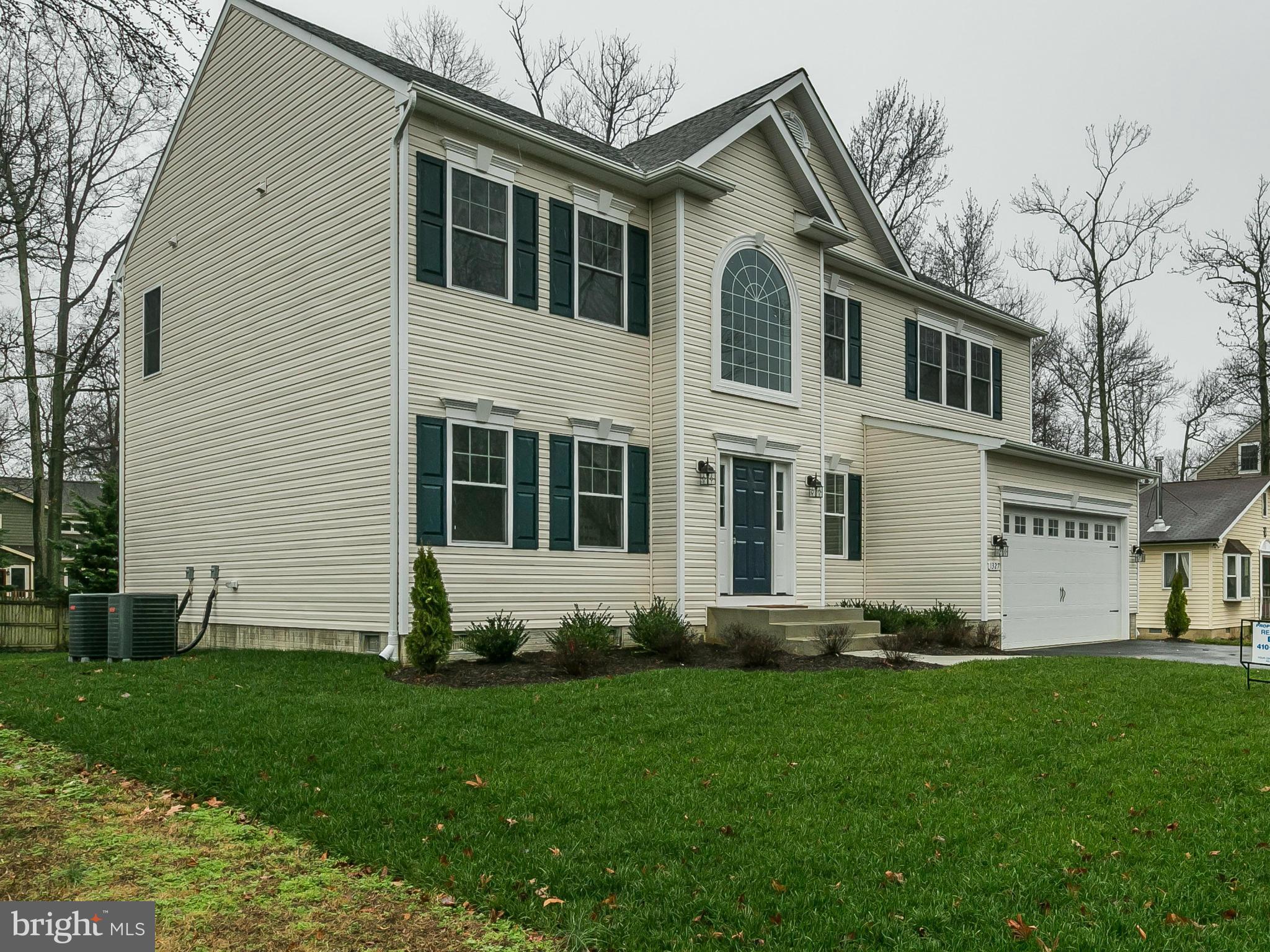 1327 Harbor Road Annapolis, MD 21403 - Photo 2 of 30 Exterior (Front)