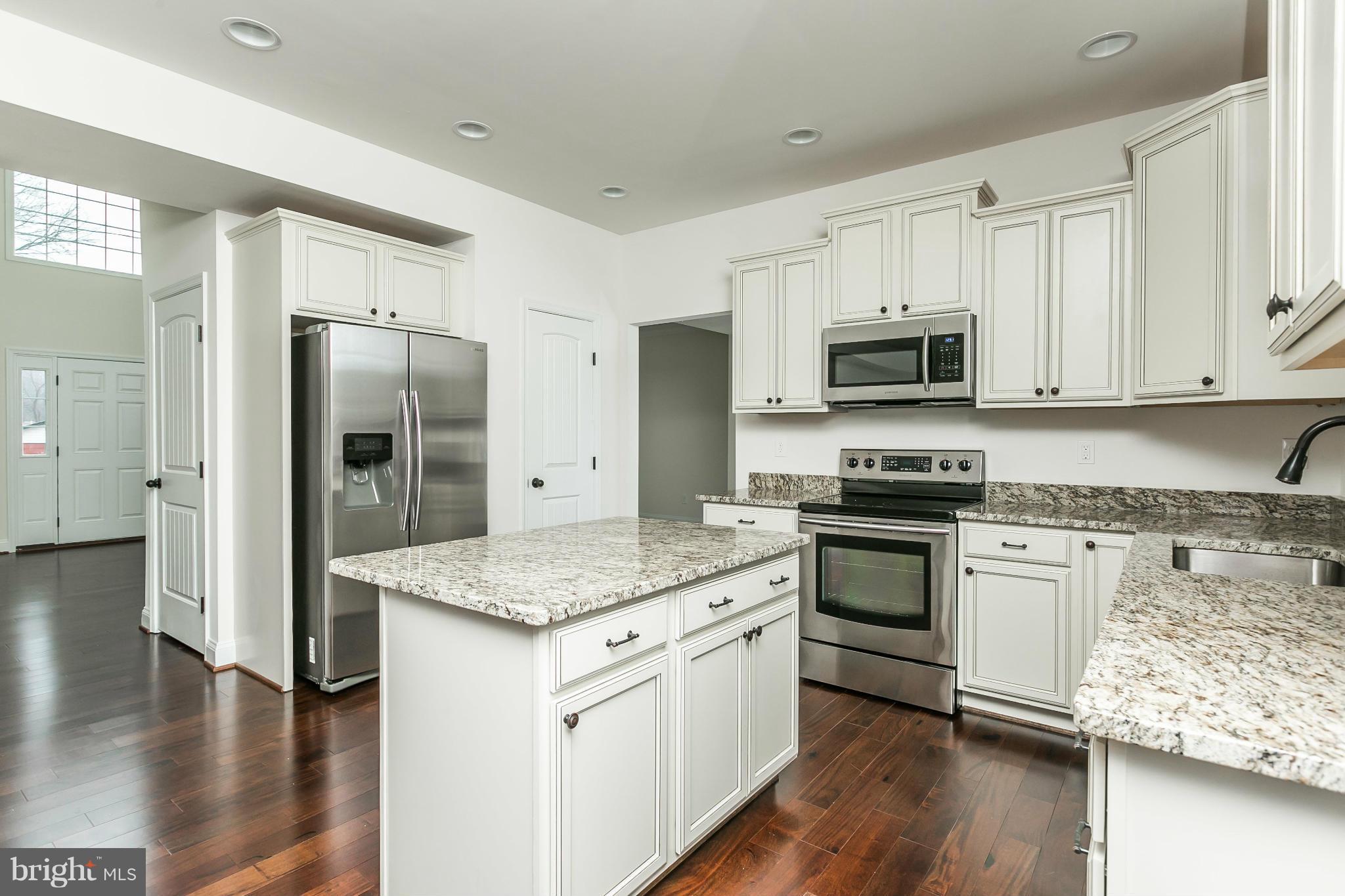 1327 Harbor Road Annapolis, MD 21403 - Photo 11 of 30 Kitchen