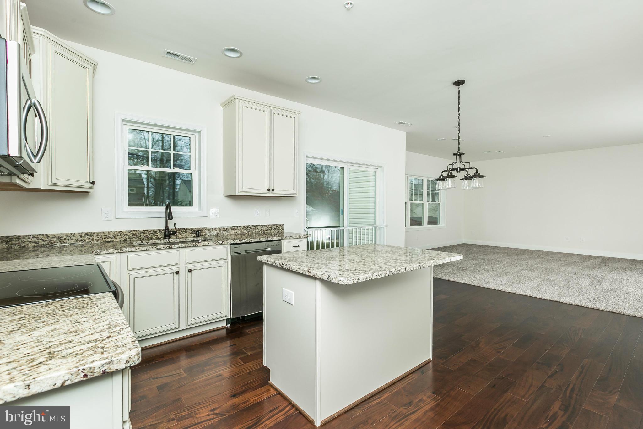 1327 Harbor Road Annapolis, MD 21403 - Photo 13 of 30 Kitchen