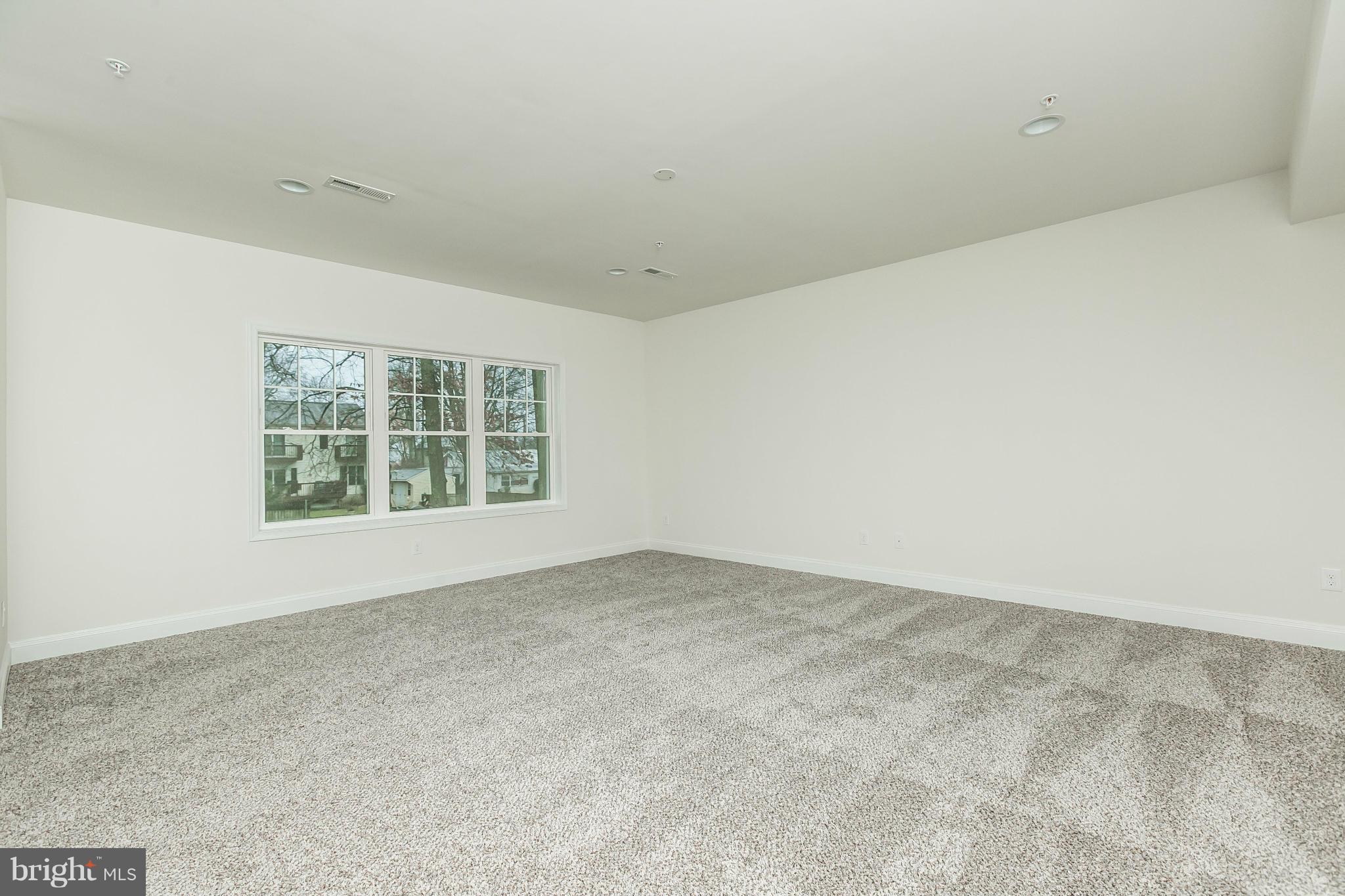 1327 Harbor Road Annapolis, MD 21403 - Photo 17 of 30 Family Room