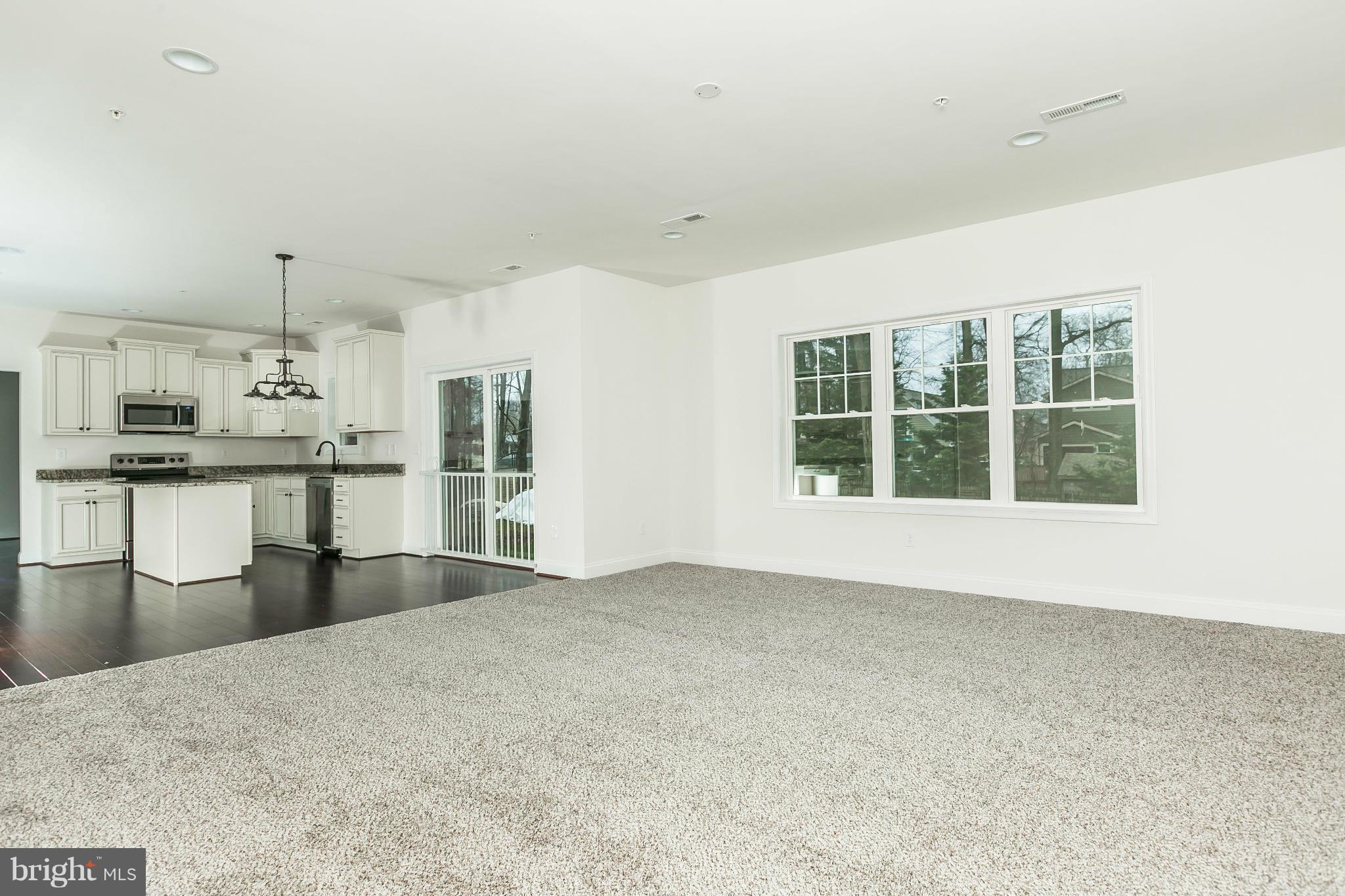 1327 Harbor Road Annapolis, MD 21403 - Photo 18 of 30 Family Room