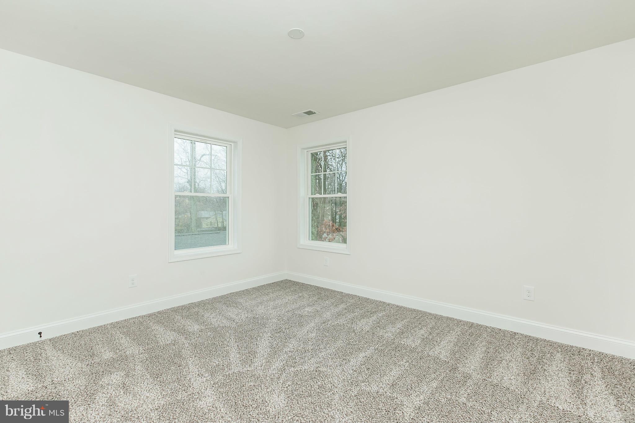 1327 Harbor Road Annapolis, MD 21403 - Photo 22 of 30 Bedroom 3