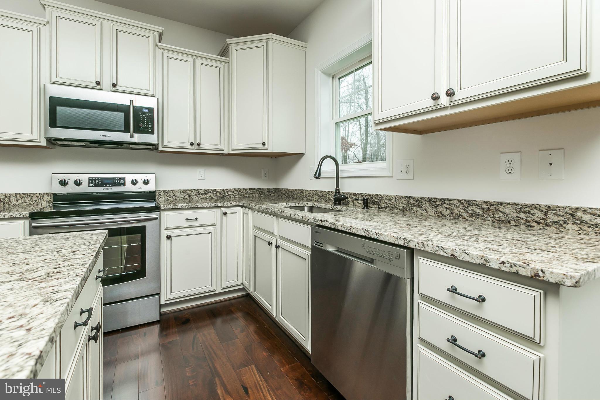 1327 Harbor Road Annapolis, MD 21403 - Photo 9 of 30 Kitchen
