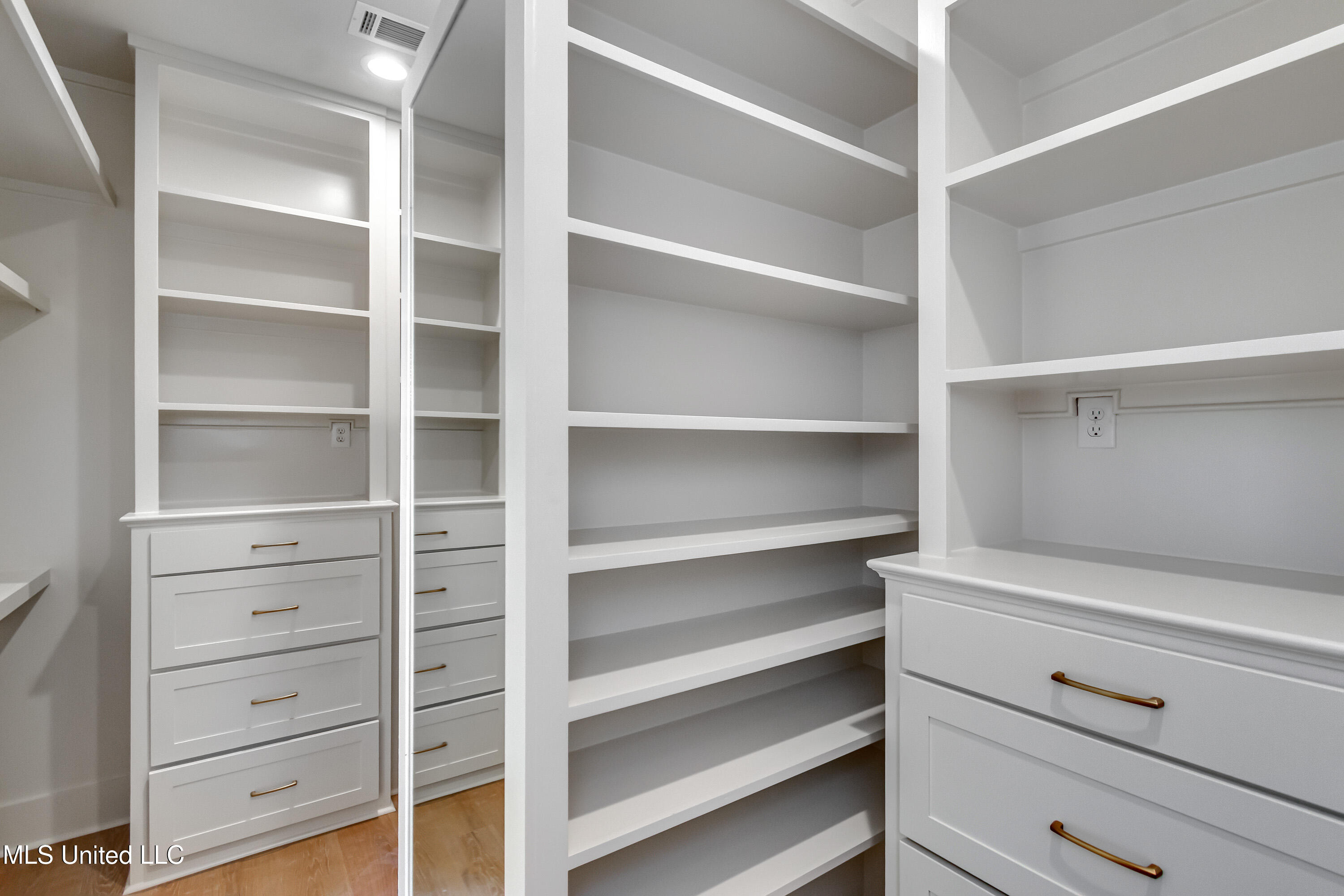 466 Whittington Circle Madison, MS 39110 - Photo 37 of 59 466 Whittington Cir-57