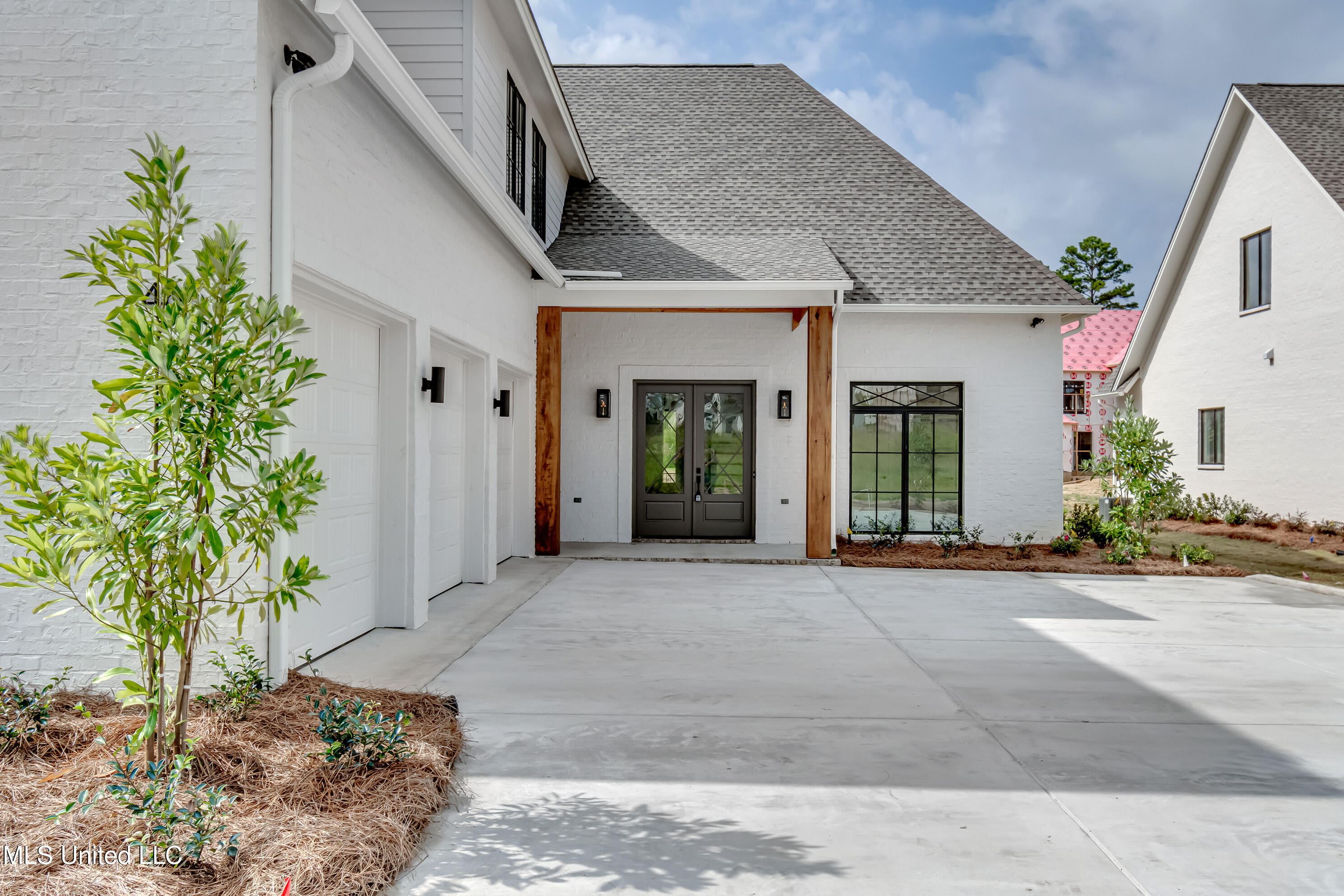 466 Whittington Circle Madison, MS 39110 - Photo 4 of 59 466 Whittington Cir-5