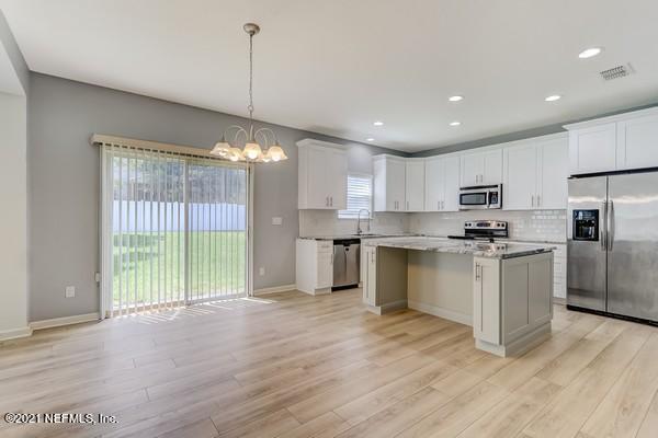 300 Amber Ridge Road Jacksonville, FL 32218 - Photo 12 of 43 Dining and Kitchen