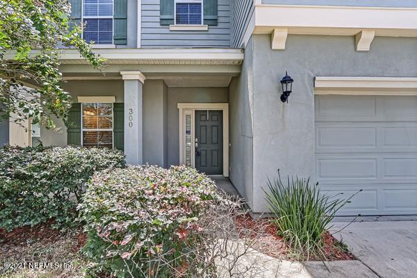 300 Amber Ridge Road Jacksonville, FL 32218 - Photo 41 of 43 Front Walkway