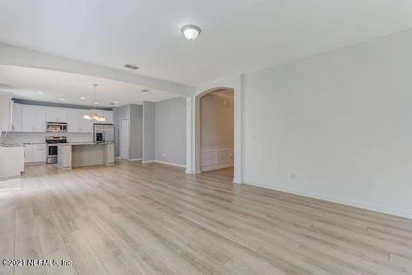 300 Amber Ridge Road Jacksonville, FL 32218 - Photo 5 of 43 Living / Dining View 2