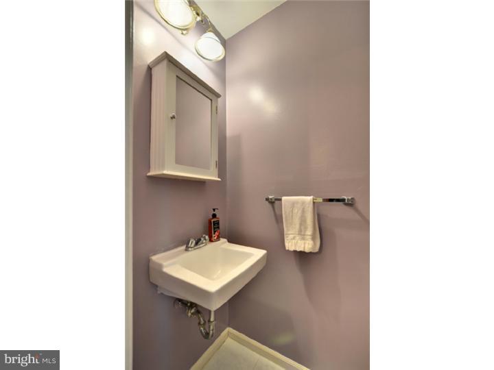 33 Stonegate Road Quakertown, PA 18951 - Photo 8 of 24 Gallery Image 8