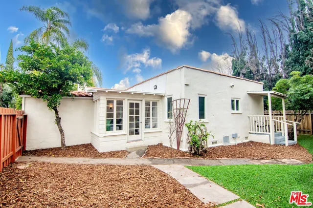 $1,125,000 | 15944 Hart Street, Van Nuys, CA 91406