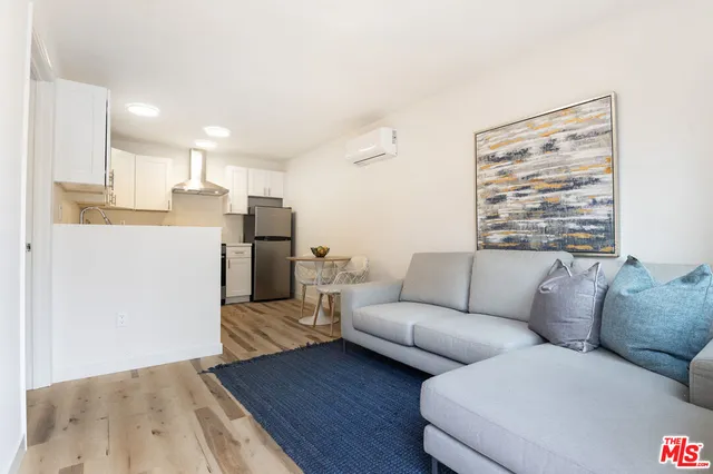 $1,125,000 | 15944 Hart Street, Van Nuys, CA 91406