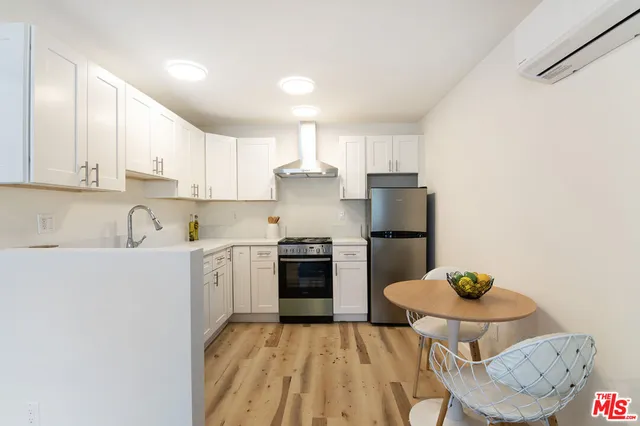 $1,125,000 | 15944 Hart Street, Van Nuys, CA 91406