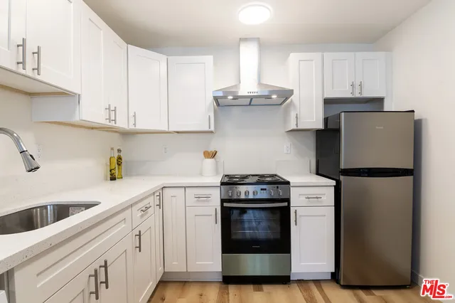 $1,125,000 | 15944 Hart Street, Van Nuys, CA 91406