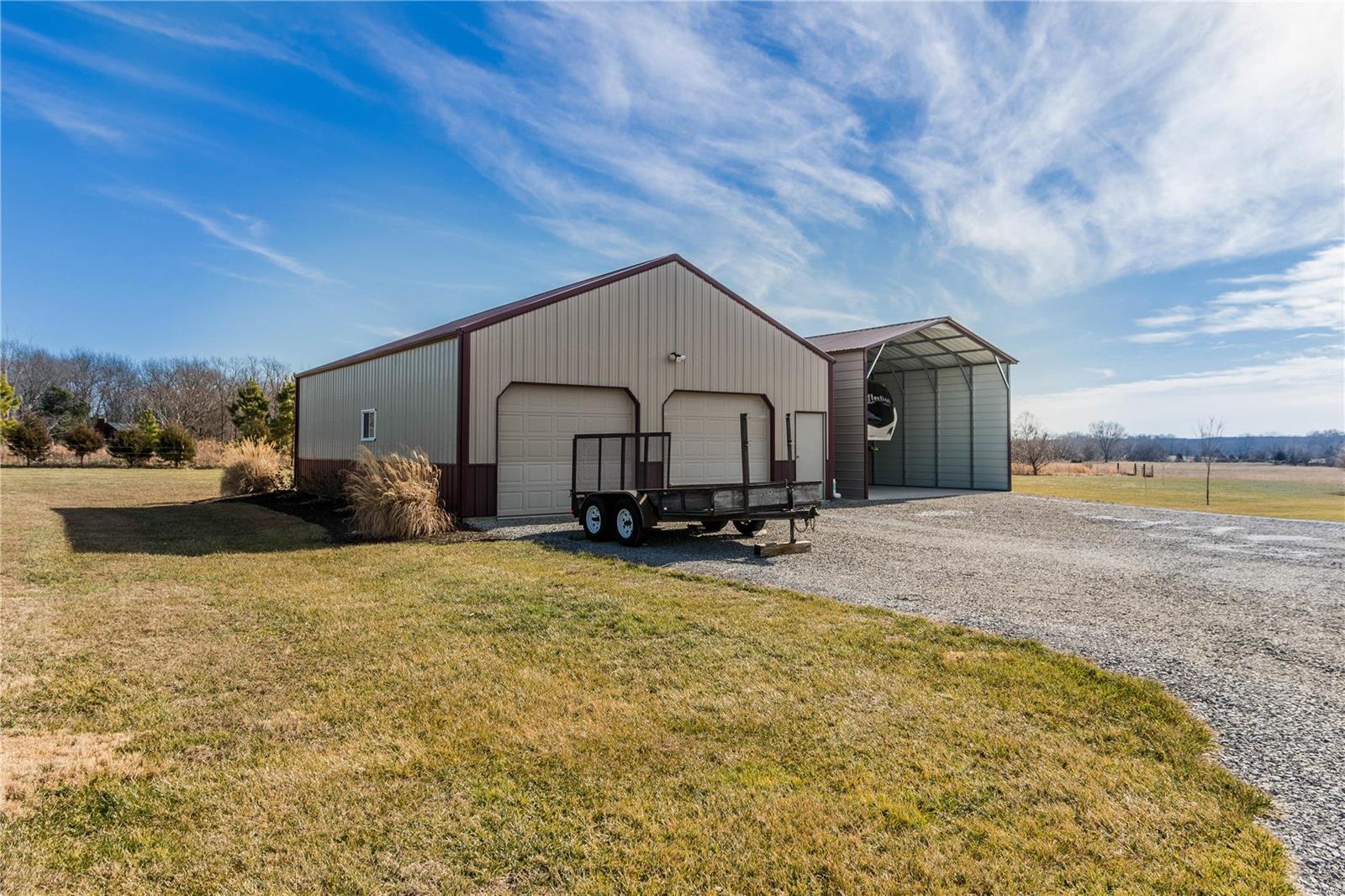 15043 Sulphur Springs Road Creal Springs, IL 62922 - Photo 5 of 45 Gallery Image 5