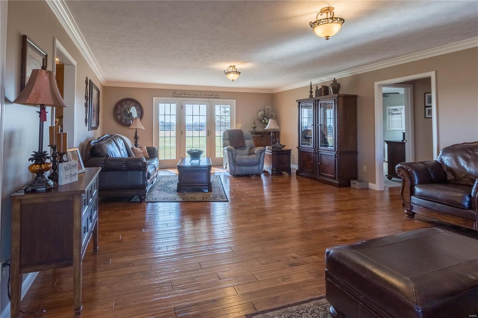15043 Sulphur Springs Road Creal Springs, IL 62922 - Photo 8 of 45 Gallery Image 8